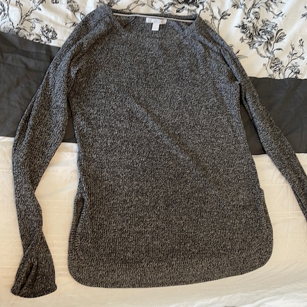 Zella size large, ribbed, long sleeve with split hem.
